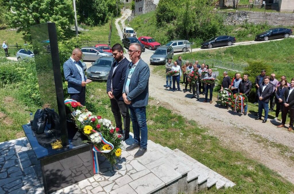 Služen parastos za svirepo ubijene srpske civile kod Trnova